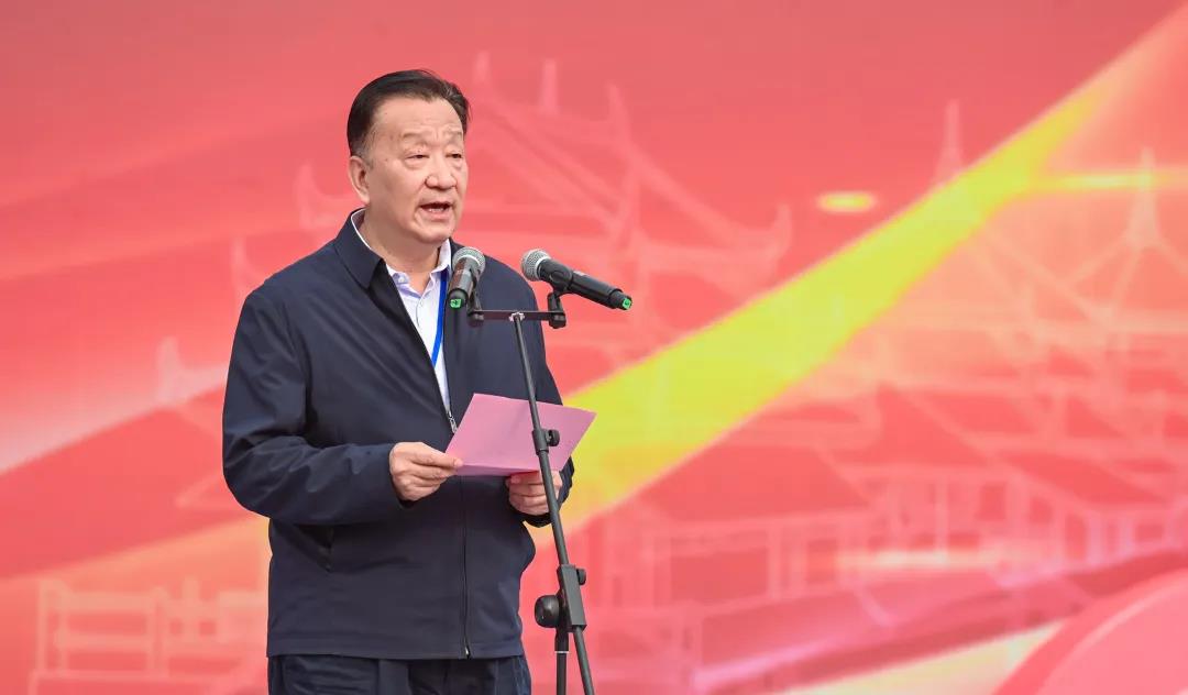 中國茶葉流通協(xié)會會長、全國茶葉標(biāo)準(zhǔn)化技術(shù)委員會主任委員王慶致辭。.jpg